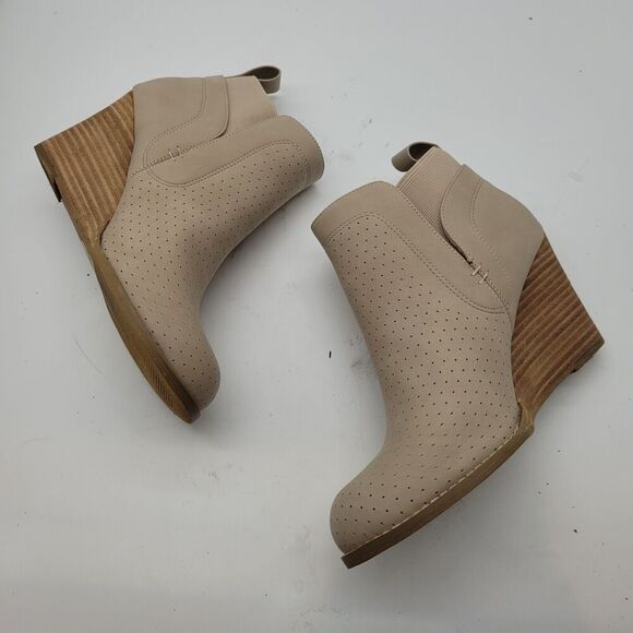 Dolce Vita Womens Booties Gerdy Beige Vegan Leather Ankle Wedge Neutral Size 6.5 - Picture 4 of 9